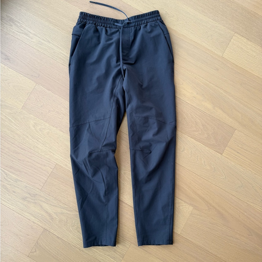 Lululemon - Men's Grey Jogger Pants